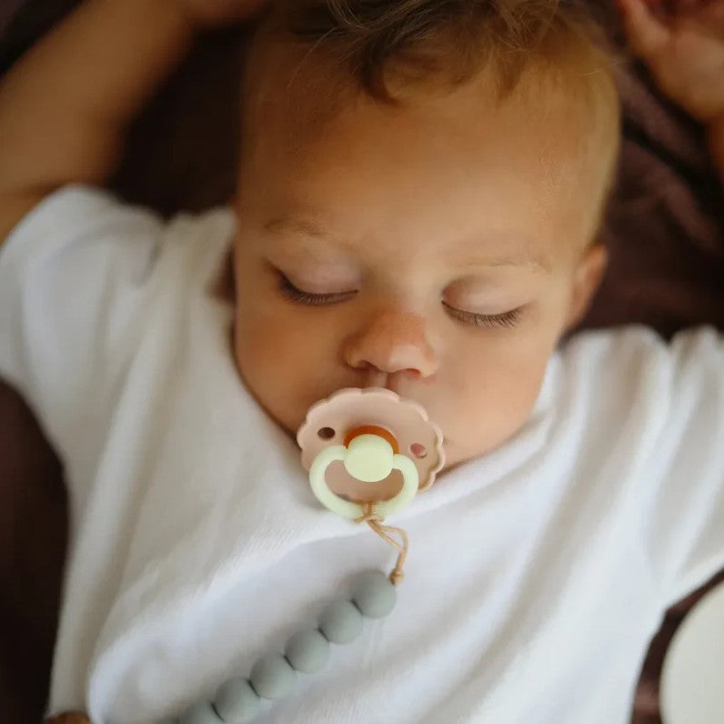 FRIGG Daisy Night Pacifier